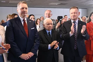 Miniatura: Kto zastąpi Kaczyńskiego? Wyborcy PiS mają...