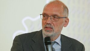 Prof. Nowak: Nie można uczestniczyć w polskości, jeśli nie szanuje się...