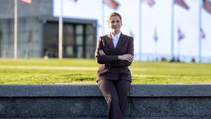 Miniatura: Pierwsza dama powinna dostawać pensję?...