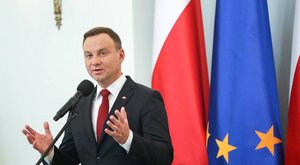 Miniatura: Nie lubię rewolucji. Zawsze źle się kończą