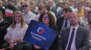 Miniatura: Suwerenna Polska i "Polska i Suwerenność"?