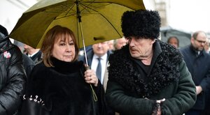 Miniatura: Żona znanego aktora uderza w członka...