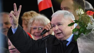 Miniatura: Stabilna przewaga PiS, Konfederacja nad...