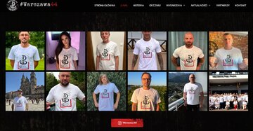 Zrzut ekranu ze&nbsp;strony stowarzyszenia Warszawa44. Monika Laskowska (druga od&nbsp;lewej w&nbsp;pierwszym rzędzie)