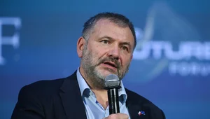 Miniatura: Żurek brnie w tłumaczenie się ze słów o...