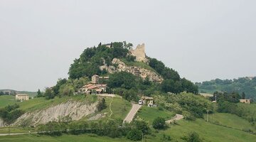 Ruiny zamku w&nbsp;Canossie