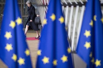 25. 11. || Wielka Brytania oraz 27 krajów Unii Europejskiej przez cały rok negocjowały porozumienie ws. Brexitu. Ostatecznie powstała umowa została uznana przez część Brytyjczyków za nieakceptowalną. Rada Europejska odmówiła jednak dalszych ustępstw. 