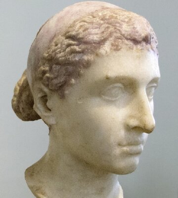 Rzeźba Kleopatry w&nbsp;Starym Muzeum w&nbsp;Berlinie, lata 40-30 p.n.e.