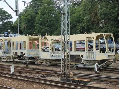 Miniatura: PESA będzie budować pociągi w Indiach....