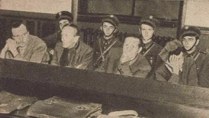 Miniatura: Melpomena i kolaboracja