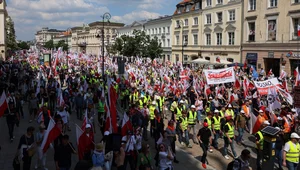 Miniatura: Olbrzymia frekwencja na marszu przeciwko...