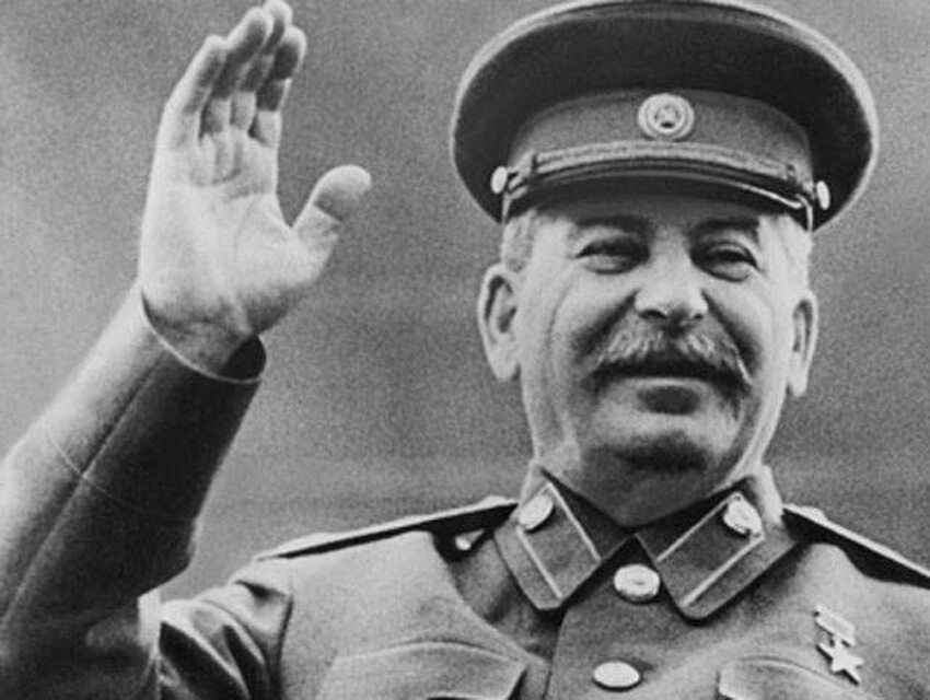 W którym roku zmarł Józef Stalin?