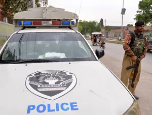 Miniatura: Bili kobiety, zrywali z nich ubrania,...