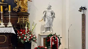 Miniatura: Kahlenberg czeka na pomnik Sobieskiego....