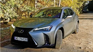 Miniatura: Lexus UX 250H F-Sport