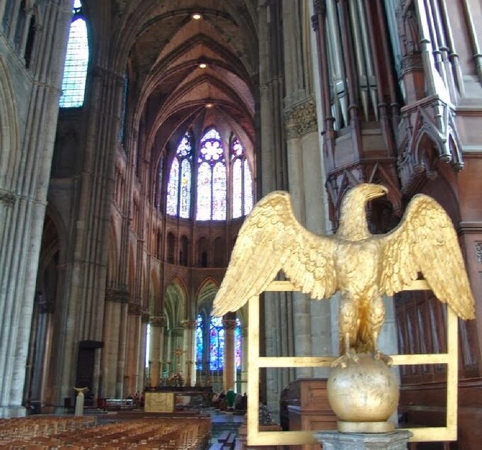 Wnętrze katedry w Reims