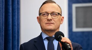 Miniatura: Doniesienia ws. odejścia Cenckiewicza....