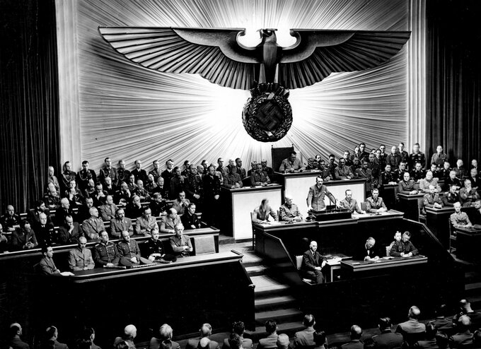 Adolf Hitler ogłasza wypowiedzenie wojny USA. Berlin, 11 grudnia 1941 r.