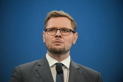 Miniatura: "Zarzut wyssany z palca". Woś reaguje na...