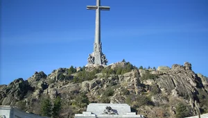 Miniatura: Rząd chce usunąć figury świętych. Mowa o...