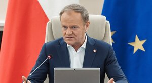 Miniatura: Tusk uderza w Nawrockiego i PiS. "W...