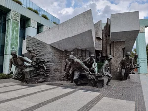 Miniatura: Ukryta prawda o Powstaniu Warszawskim?