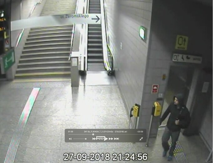 Warszawska policja szuka złodzieja defibrylatora