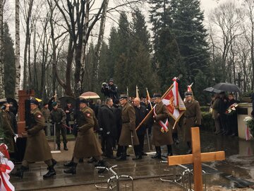 Pogrzeb płk. Matuszewskiego i&nbsp;mjr. Rajchamna na&nbsp;Wojskowych Powązkach