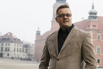 Głośne było również wystąpienie Pawła Tanajno startującego z komitetu "KWW Odkorkujemy Warszawę, Rigcz, Tanajno, Hawajska +". Na pytanie czego w stolicy jest za mało, odpowiedział: "RIGCZu" czyli "Rozumu i godności człowieka". 