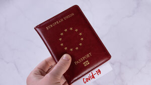 Miniatura: 52 proc. badanych uważa, że "paszporty...
