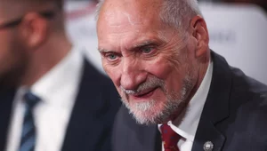 Miniatura: "To zdrada stanu". Macierewicz ostro do...