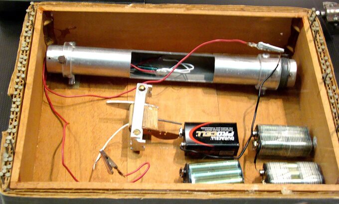 Model bomby Unabombera przygotowany przez FBI