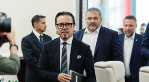 Miniatura: "W Polsce zabraknie paliwa". Minister...