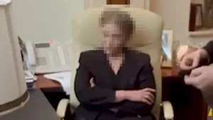 Miniatura: Banknoty wysypały się na stół. Służby...