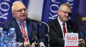 Miniatura: Nowa misja "człowieka z teczką”