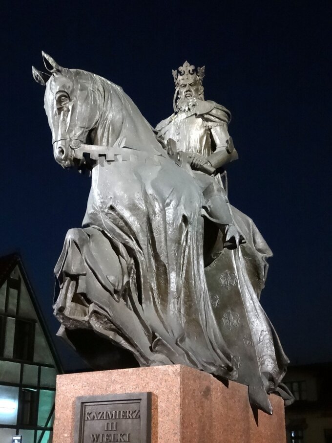 Pomnik króla Kazimierza Wielkiego w Bydgoszczy