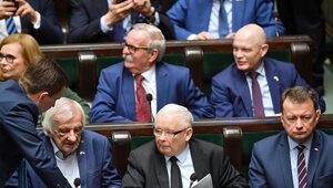 Miniatura: Sondaż: Tylko trzy ugrupowania w Sejmie