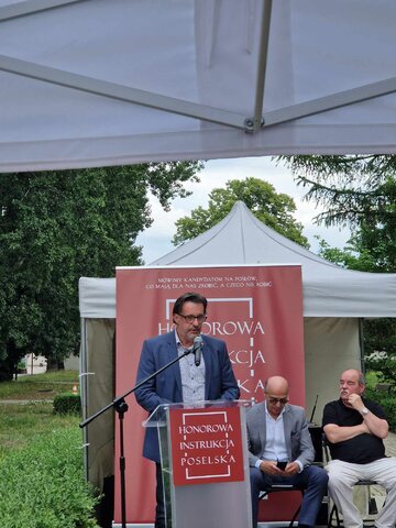 Debata "Honorowa instrukcja poselska" 