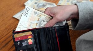 Defratyka: Banki odbiją sobie wakacje kredytowe na wszystkich Polakach