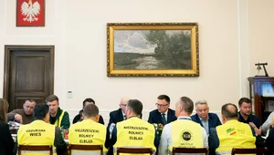 Miniatura: Hołownia spotkał się z rolnikami. "Jest...