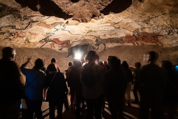 Sala Byków w Lascuax II - kopii oryginalnej jaskinii