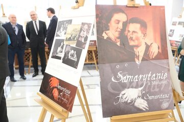 "Samarytanie z&nbsp;Markowej" -&nbsp;sejmowa wystawa poświęcona rodzinie Ulm&oacute;w