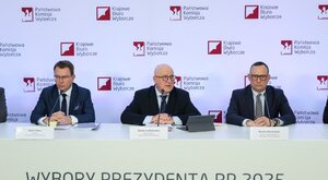 Miniatura: PKW podała frekwencję na godzinę 12:00