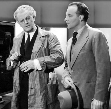 Jerzy Leszczyński i&nbsp;Igo Sym (z prawej) w&nbsp;scenie filmu Szpieg w&nbsp;masce (1933)