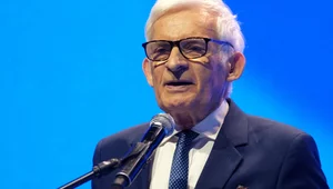 Miniatura: Buzek: Jednym z kosztów obrony naszych...