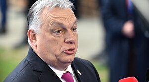 Miniatura: Orbán i cień Churchilla