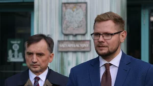 Miniatura: Ziobro uciekł do USA? Woś jednoznacznie:...