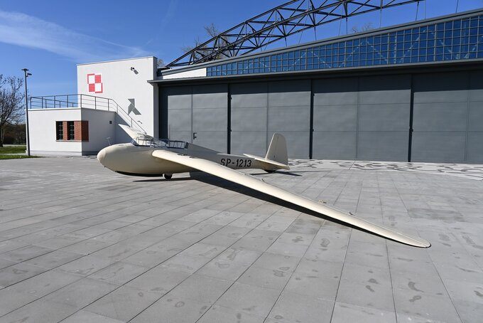 Hangar powstały na&nbsp;miejscu hangaru 2. Pułku Lotniczego w&nbsp;Krakowie