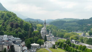 Miniatura: Po dwóch latach sanktuarium w Lourdes...