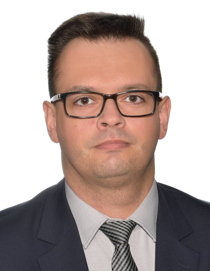 Dr Konrad Graczyk